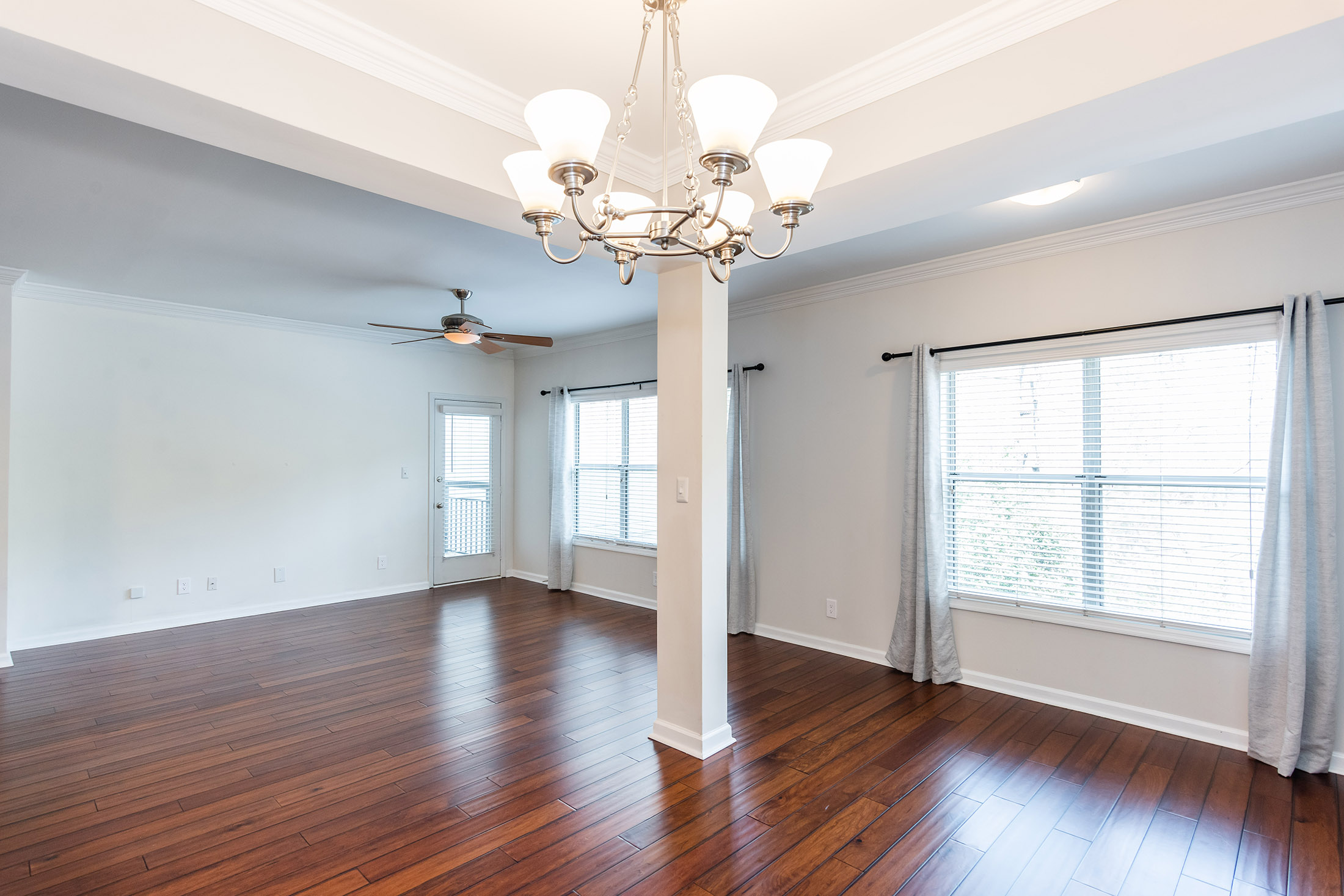  Spacious Corner Unit Condo in Resort-Style Community - 物件實景