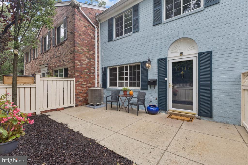 Alexandria, Virginia, 22304, United States, 3 Bedrooms Bedrooms, ,3 BathroomsBathrooms,Residential,For Sale,1980099