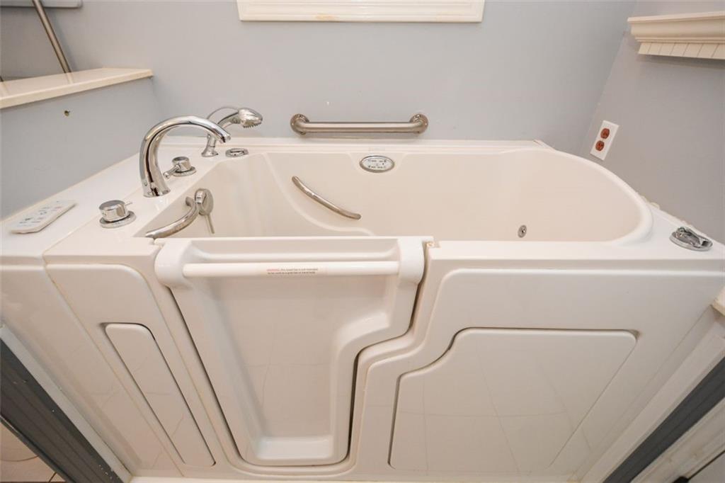 Marietta, Georgia, 30064, United States, 3 Bedrooms Bedrooms, ,3 BathroomsBathrooms,Residential,For Sale,1917200