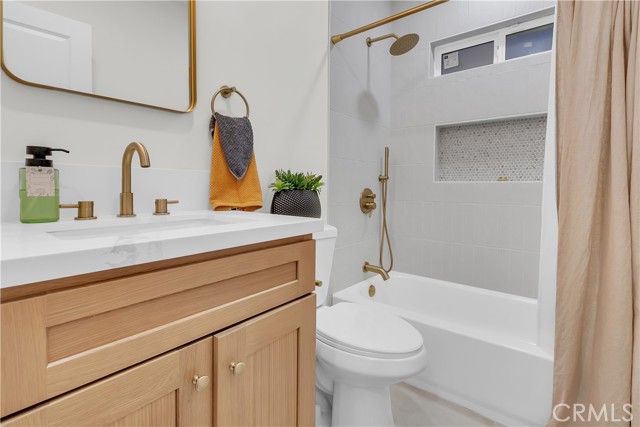 Long Beach, California, 90805, United States, 3 Bedrooms Bedrooms, ,1 BathroomBathrooms,Residential,For Sale,2007827