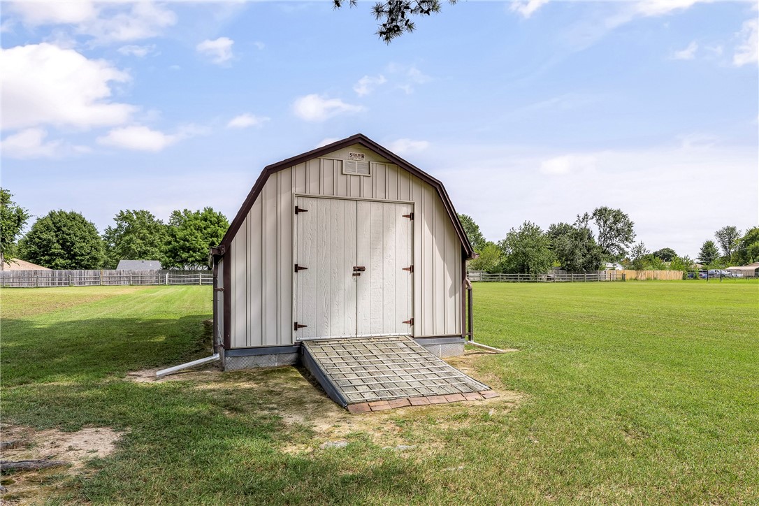 Lowell, Arkansas, 72745, United States, 4 Bedrooms Bedrooms, ,2 BathroomsBathrooms,Residential,For Sale,1932049