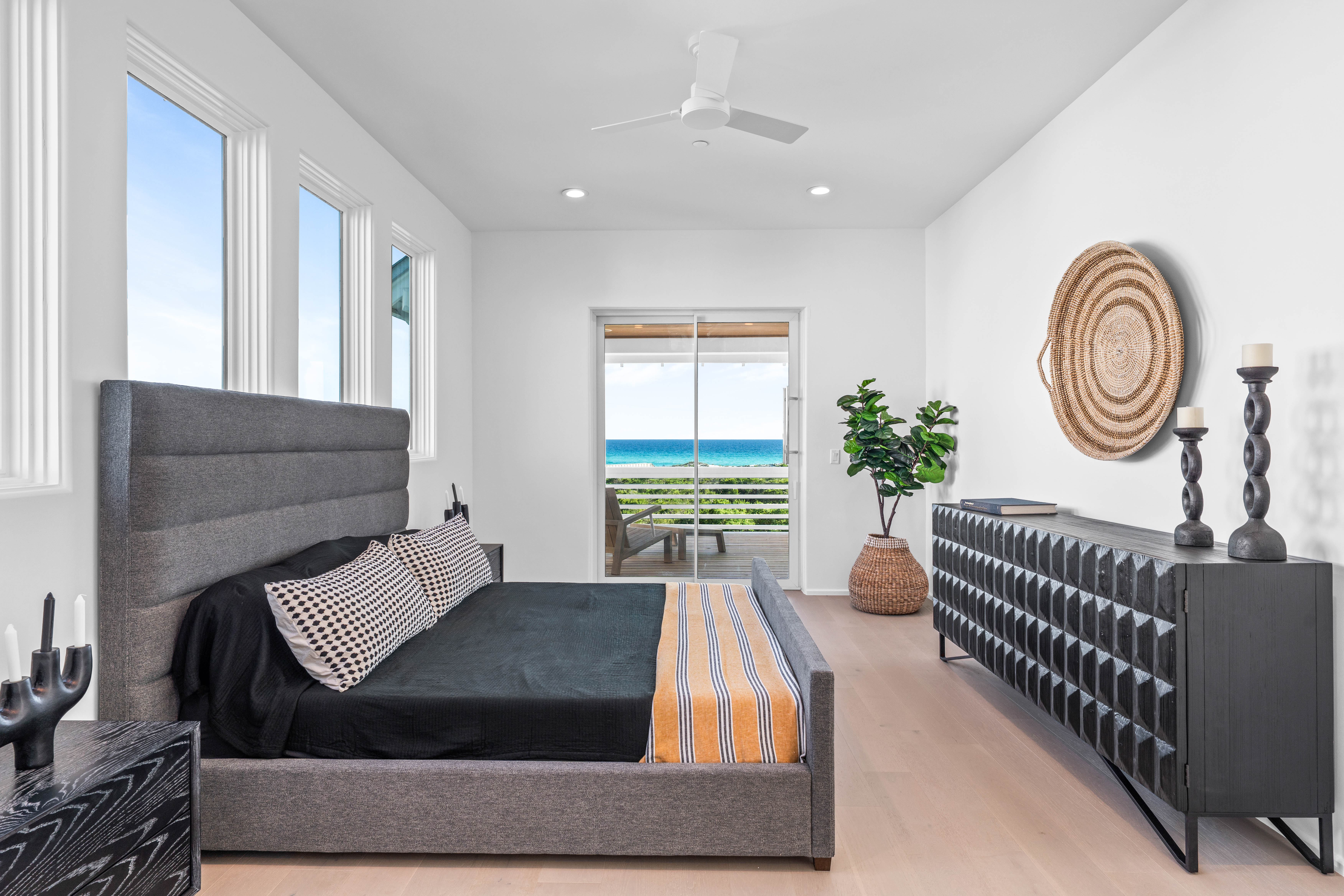 Modern Coastal Elegance with Rooftop Pool & Sweeping Gulf Views - 物件實景