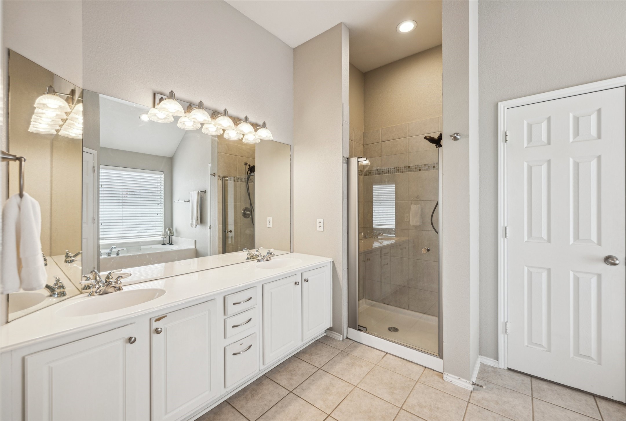 Frisco, Texas, 75033, United States, 5 Bedrooms Bedrooms, ,4 BathroomsBathrooms,Residential,For Sale,1938908