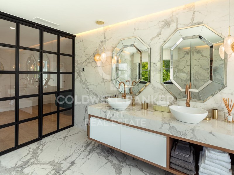 Marbella, Andalusia, ES, 6 Bedrooms Bedrooms, ,6 BathroomsBathrooms,Residential,For Sale,1939714