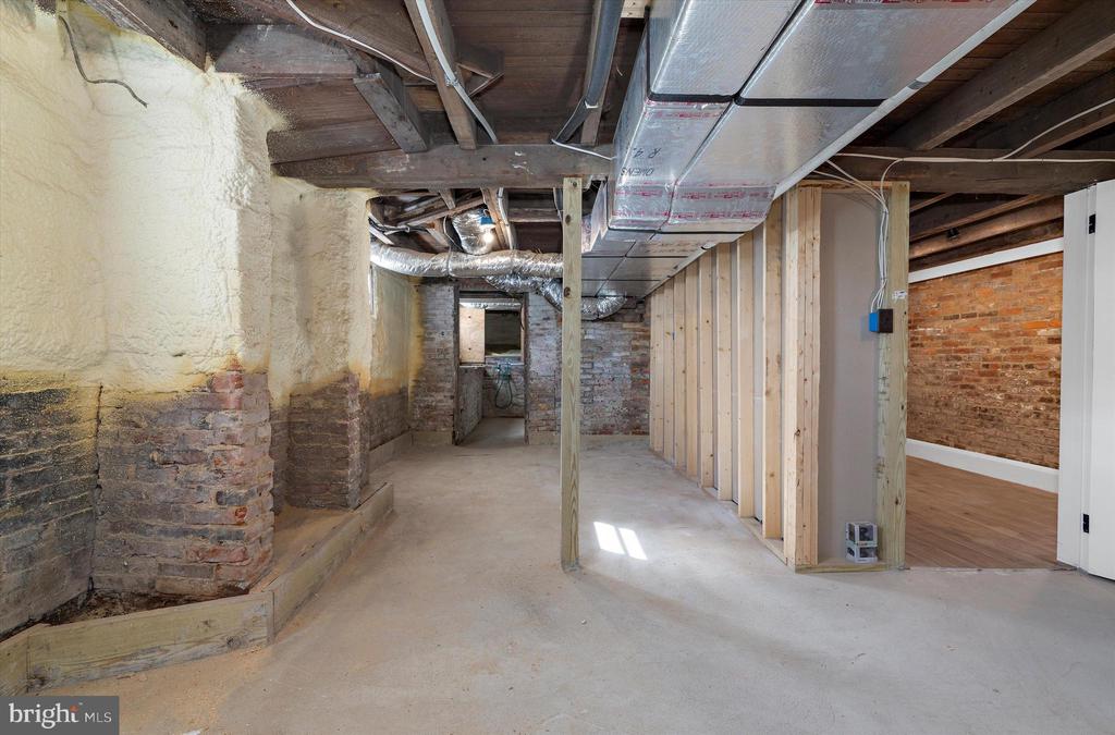 Chestertown, Maryland, 21620, United States, 5 Bedrooms Bedrooms, ,5 BathroomsBathrooms,Residential,For Sale,1988970