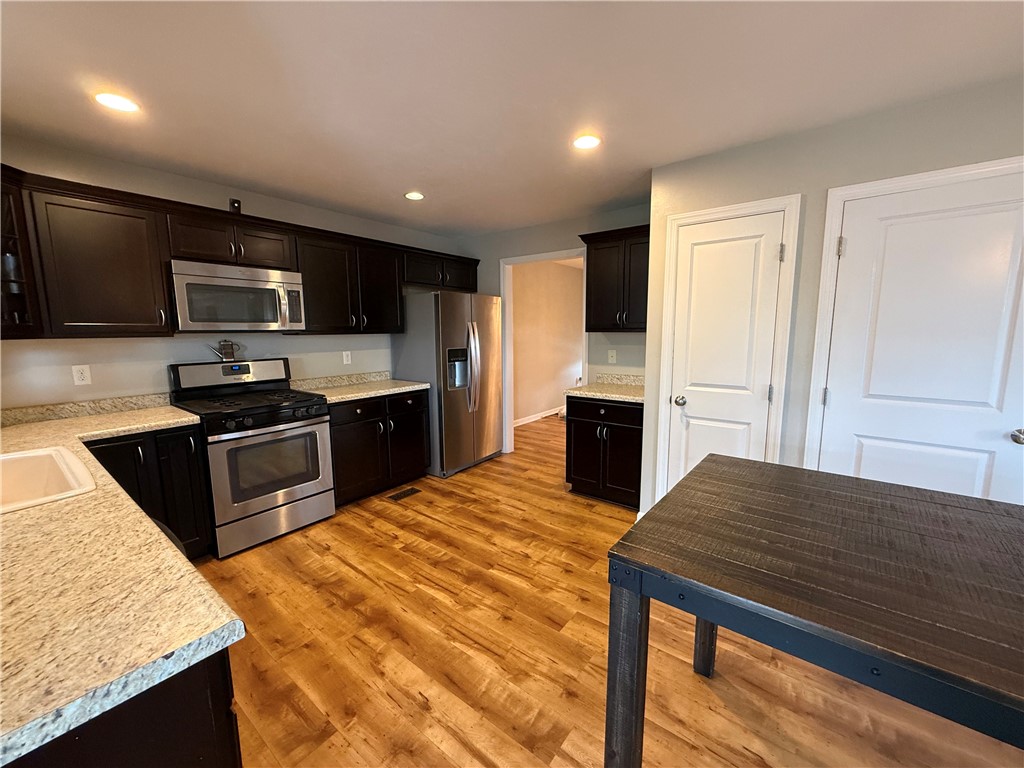 Richland, Pennsylvania, 15044, United States, 4 Bedrooms Bedrooms, ,3 BathroomsBathrooms,Residential,For Sale,1998885