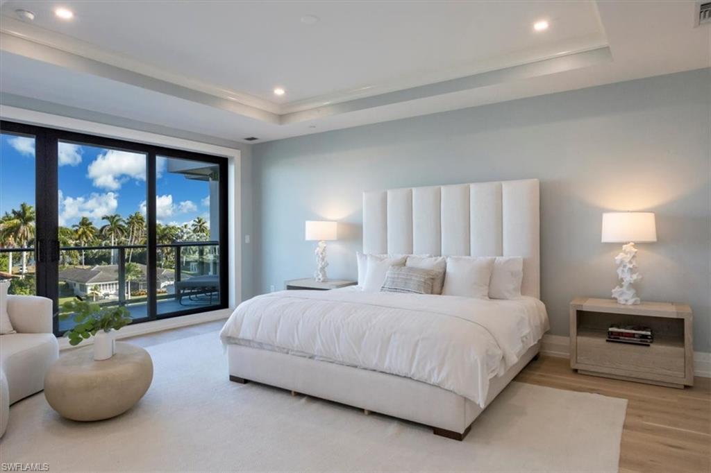 Naples, Florida, 34102, United States, 4 Bedrooms Bedrooms, ,5 BathroomsBathrooms,Residential,For Sale,1995804