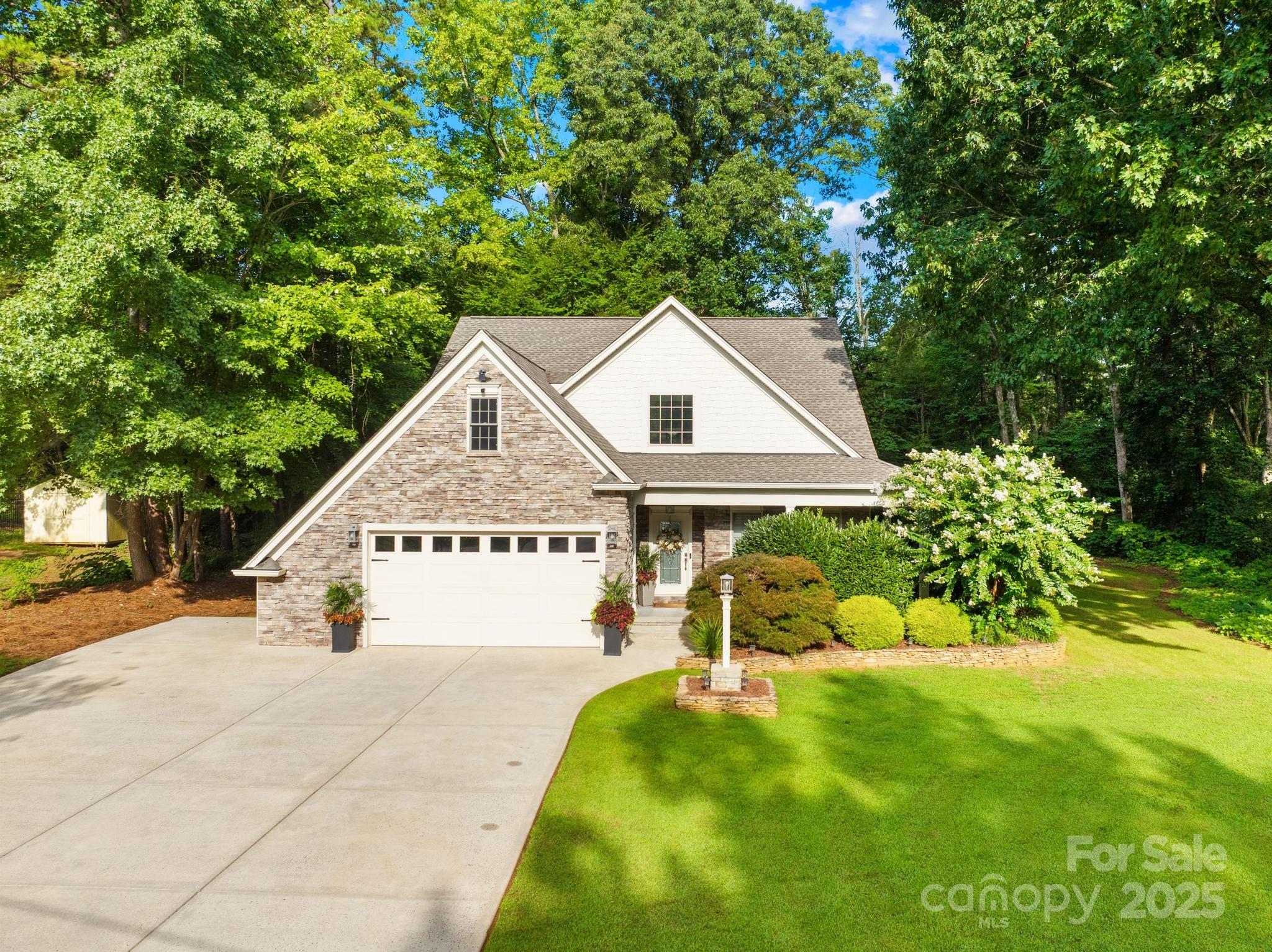 Mooresville, North Carolina, 28115, United States, 3 Bedrooms Bedrooms, ,3 BathroomsBathrooms,Residential,For Sale,1927235