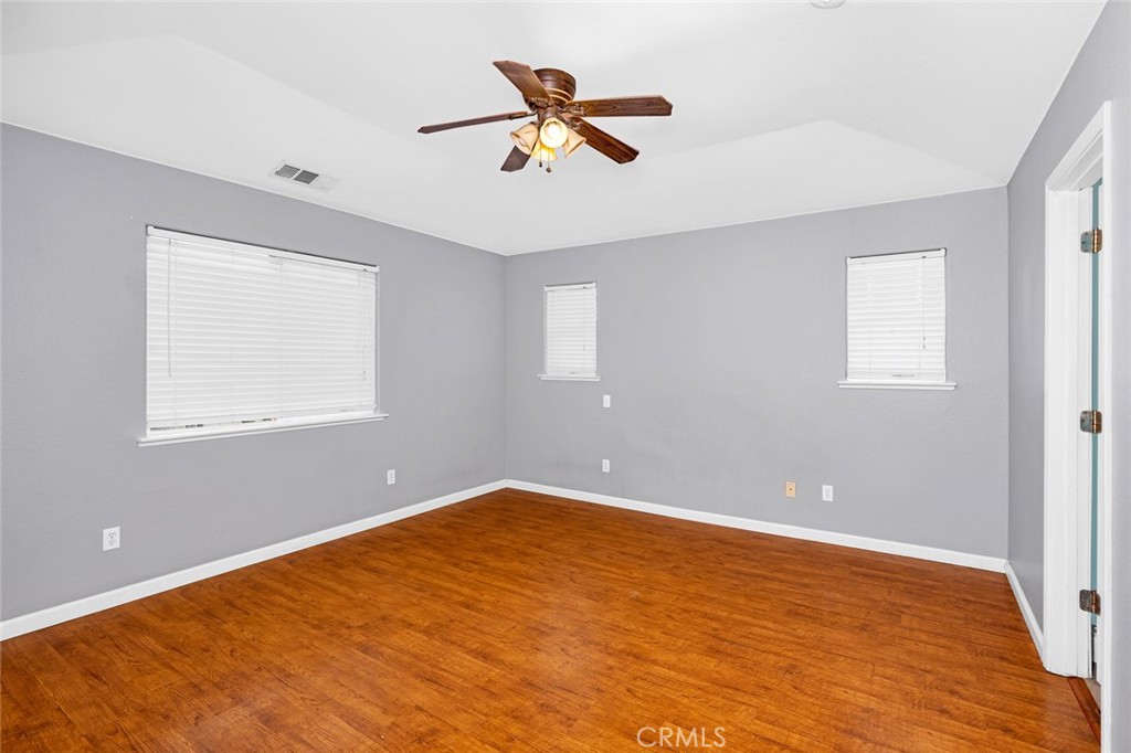 Los Banos, California, 93635, United States, 5 Bedrooms Bedrooms, ,3 BathroomsBathrooms,Residential,For Sale,1887917