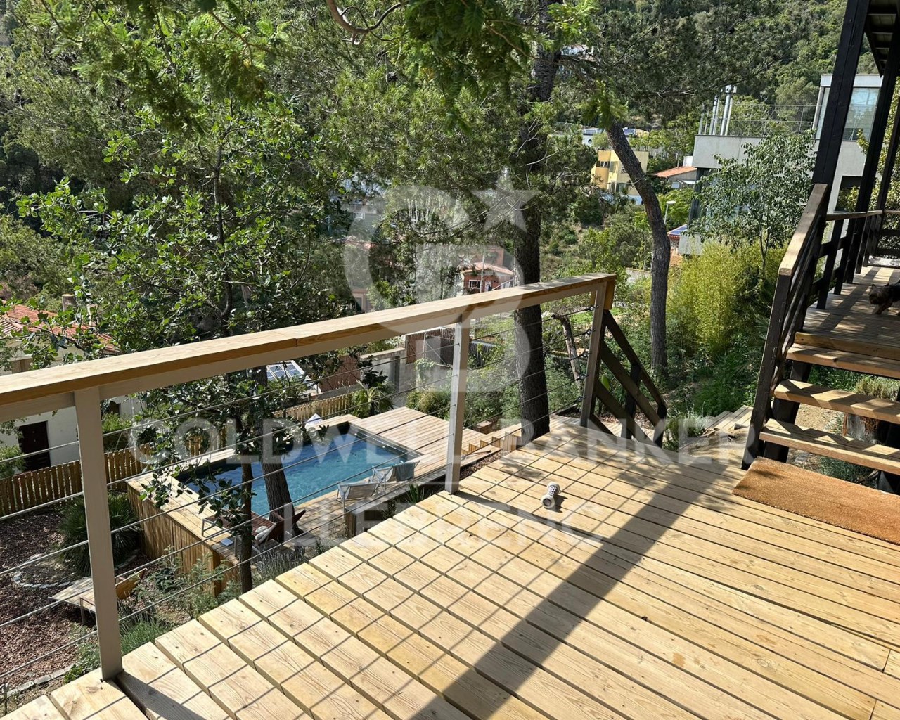 Barcelona, Catalonia, ES, 4 Bedrooms Bedrooms, ,1 BathroomBathrooms,Residential,For Sale,1988279