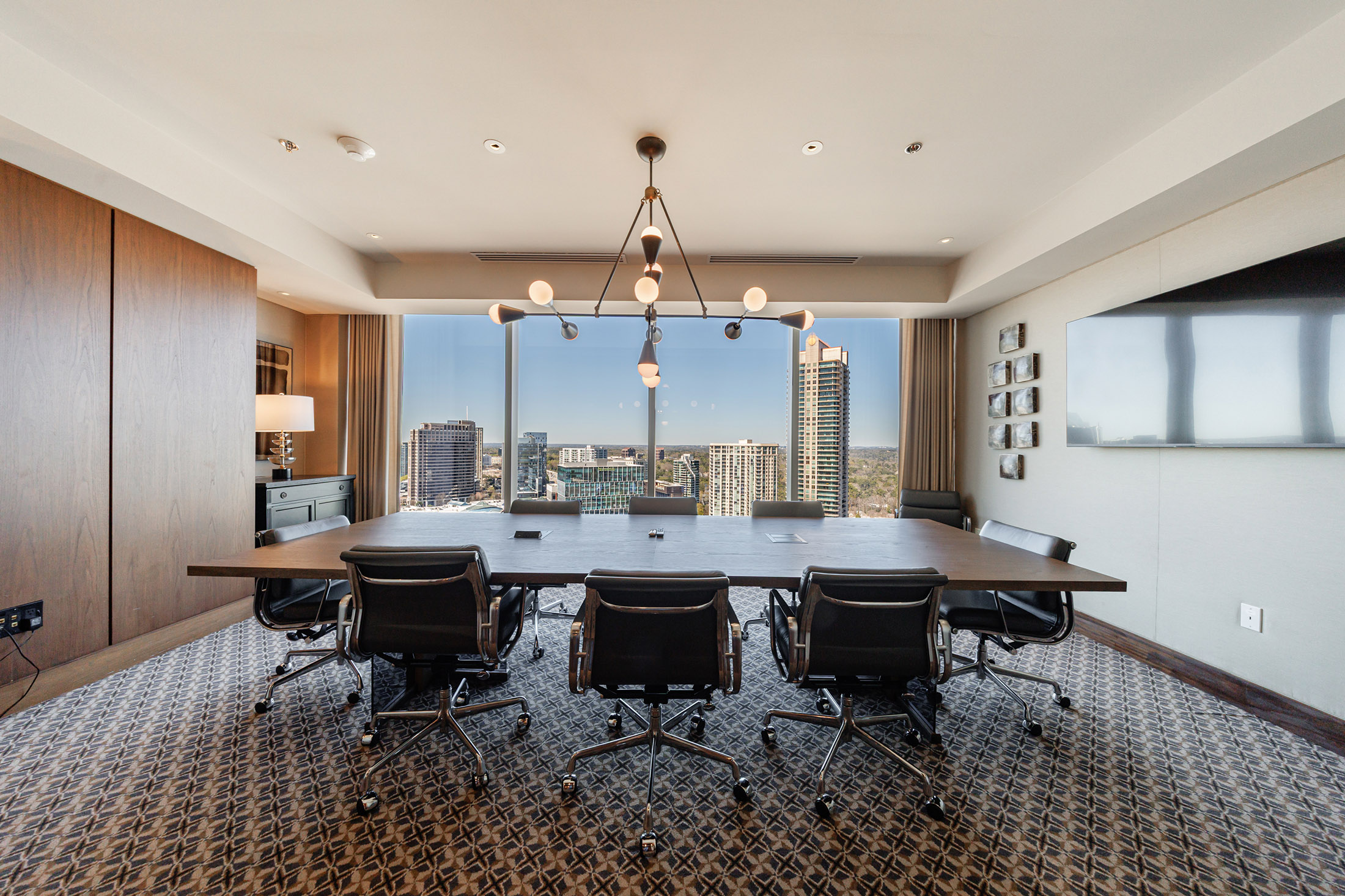  Exceptional One Bedroom Corner Residence with Sweeping Skyline Views - 物件實景