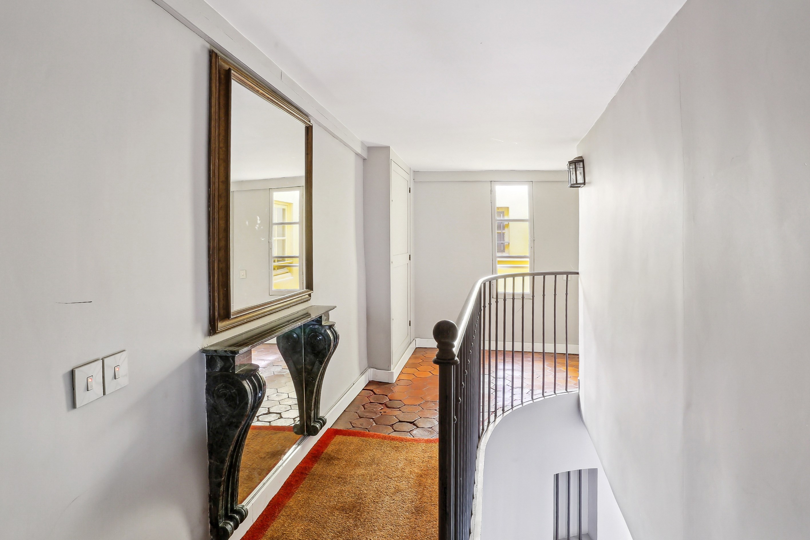  Charming pied-a-terre on the Avenue Matignon - 物件實景