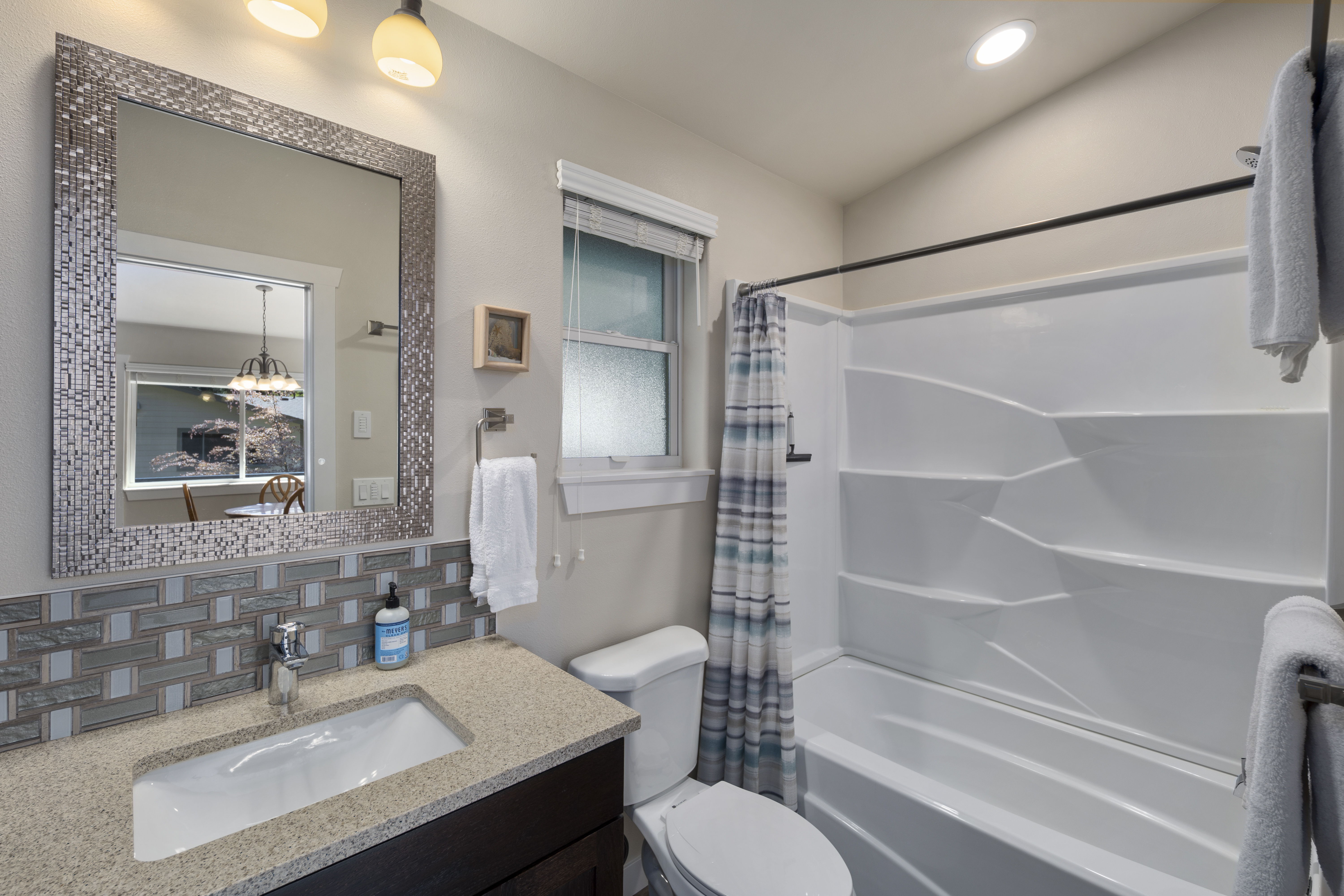  11236 108th Ave Ne, Kirkland, WA 98033 - 物件實景