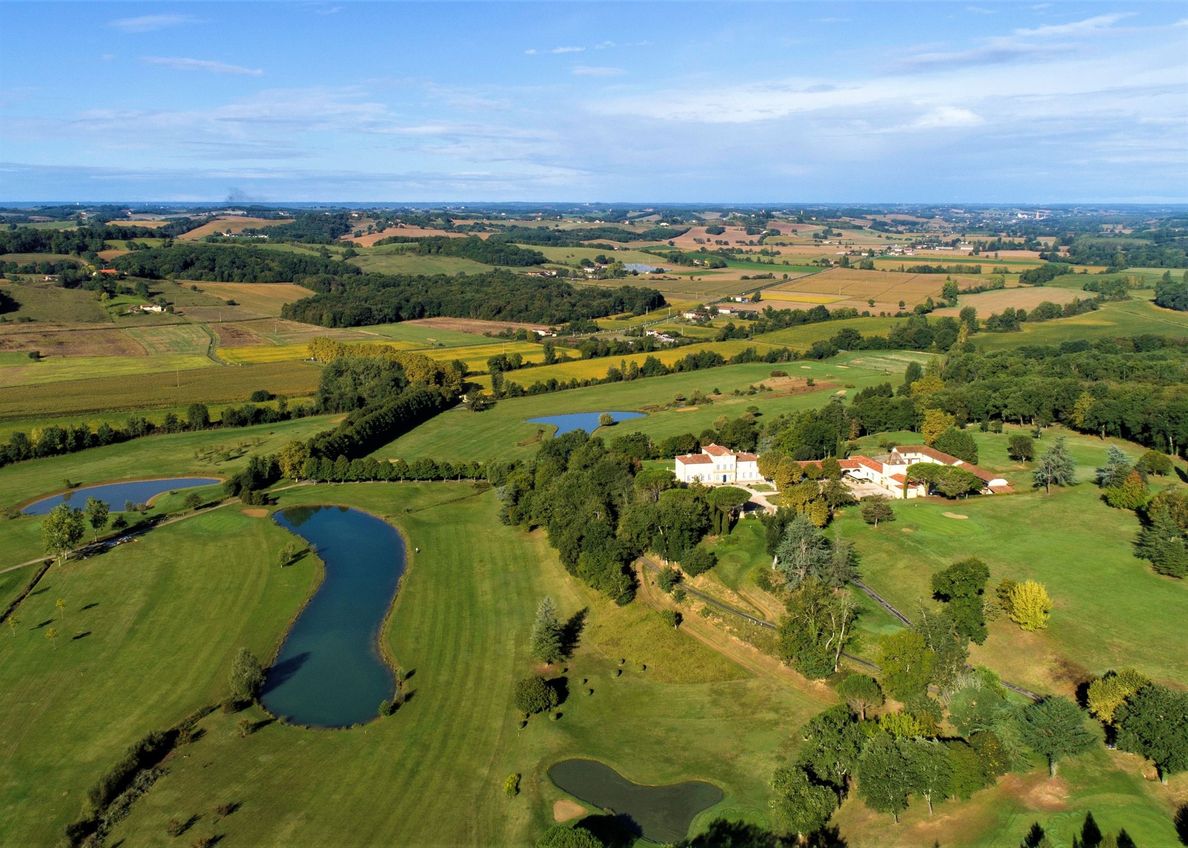  Beautifull castle with 70 hectares with lakes and 3.5 of building land. - 物件實景
