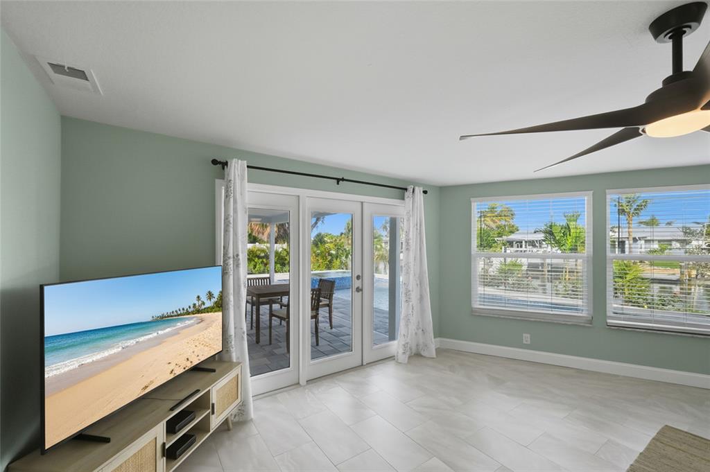 Holmes Beach, Florida, 34217, United States, 2 Bedrooms Bedrooms, ,2 BathroomsBathrooms,Residential,For Sale,2003450