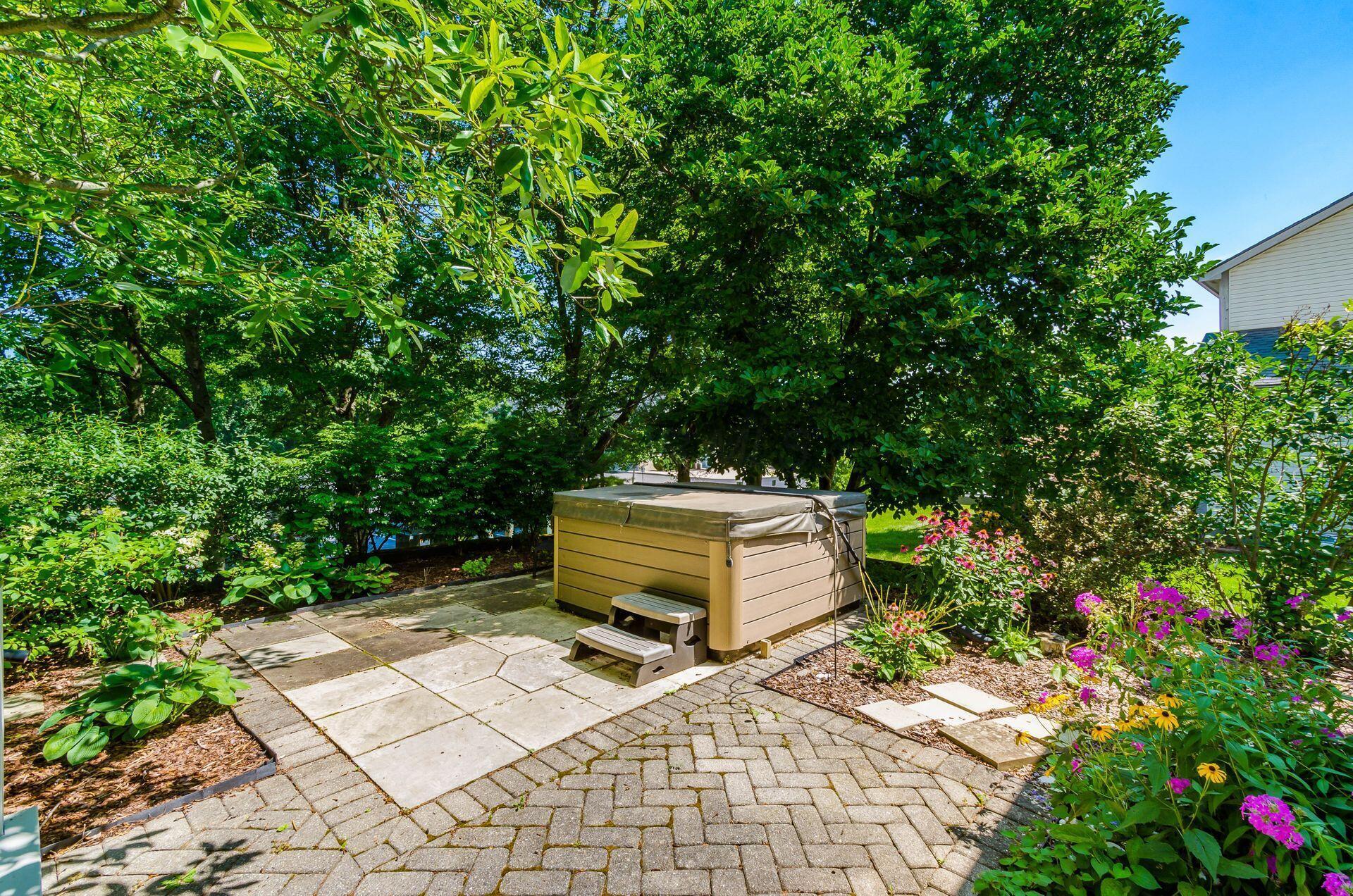 Columbus, Ohio, 43221, United States, 4 Bedrooms Bedrooms, ,4 BathroomsBathrooms,Residential,For Sale,1902021