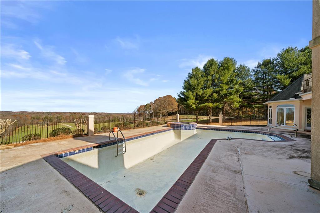 Gainesville, Georgia, 30506, United States, 5 Bedrooms Bedrooms, ,5 BathroomsBathrooms,Residential,For Sale,1996488