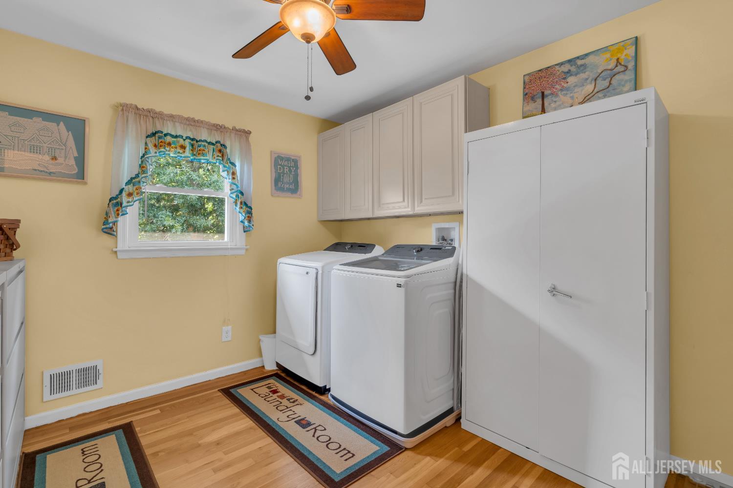 South Plainfield, New Jersey, 07080, United States, 3 Bedrooms Bedrooms, ,3 BathroomsBathrooms,Residential,For Sale,1939790