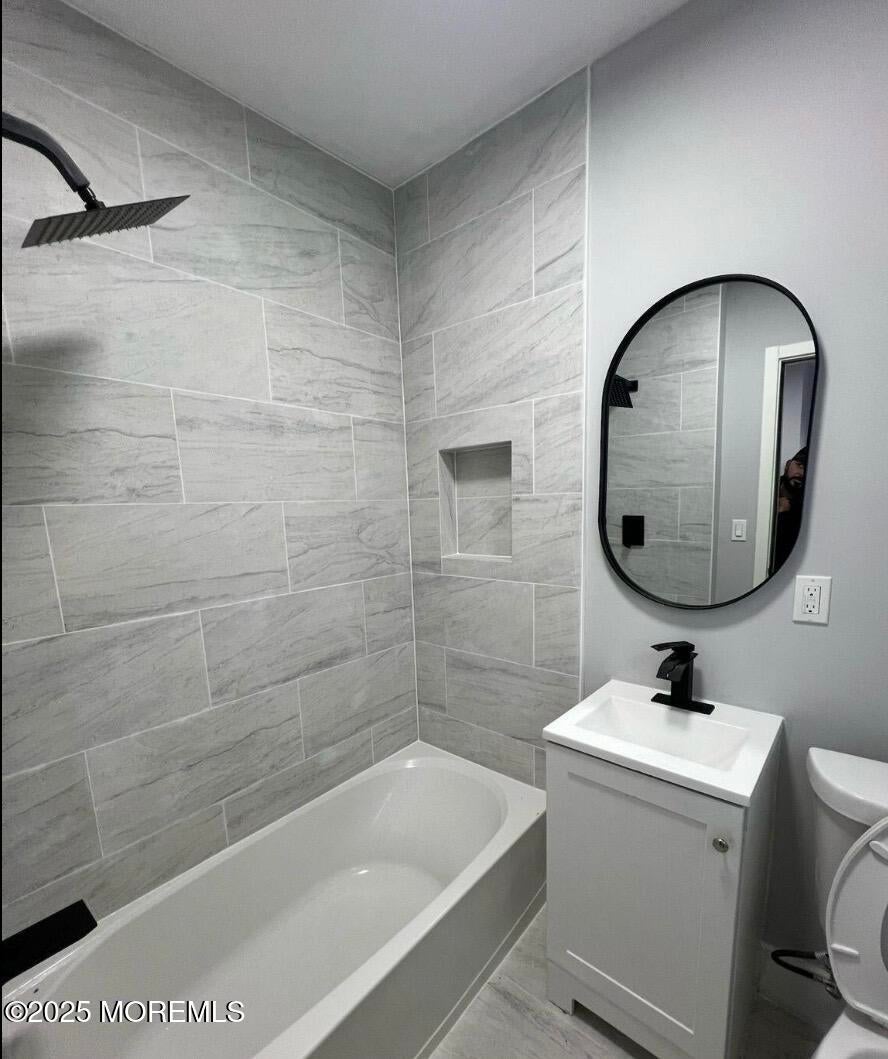 Asbury Park, New Jersey, 07712, United States, 5 Bedrooms Bedrooms, ,2 BathroomsBathrooms,Residential,For Sale,1977117