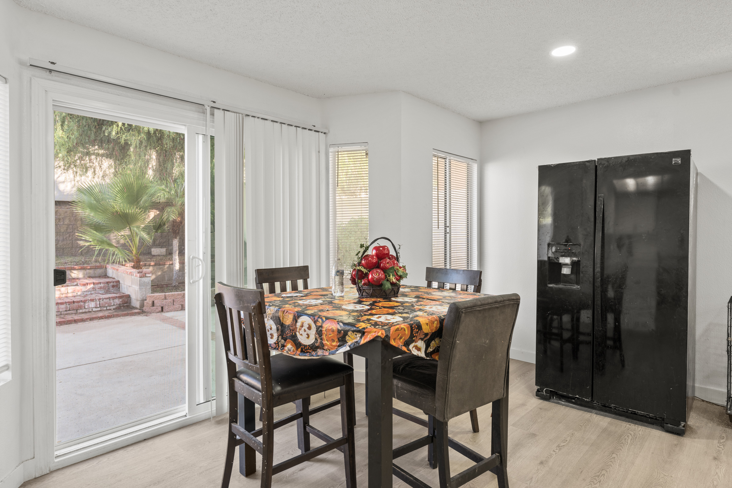 Moreno Valley, California, 92557, United States, 4 Bedrooms Bedrooms, ,4 BathroomsBathrooms,Residential,For Sale,1978053