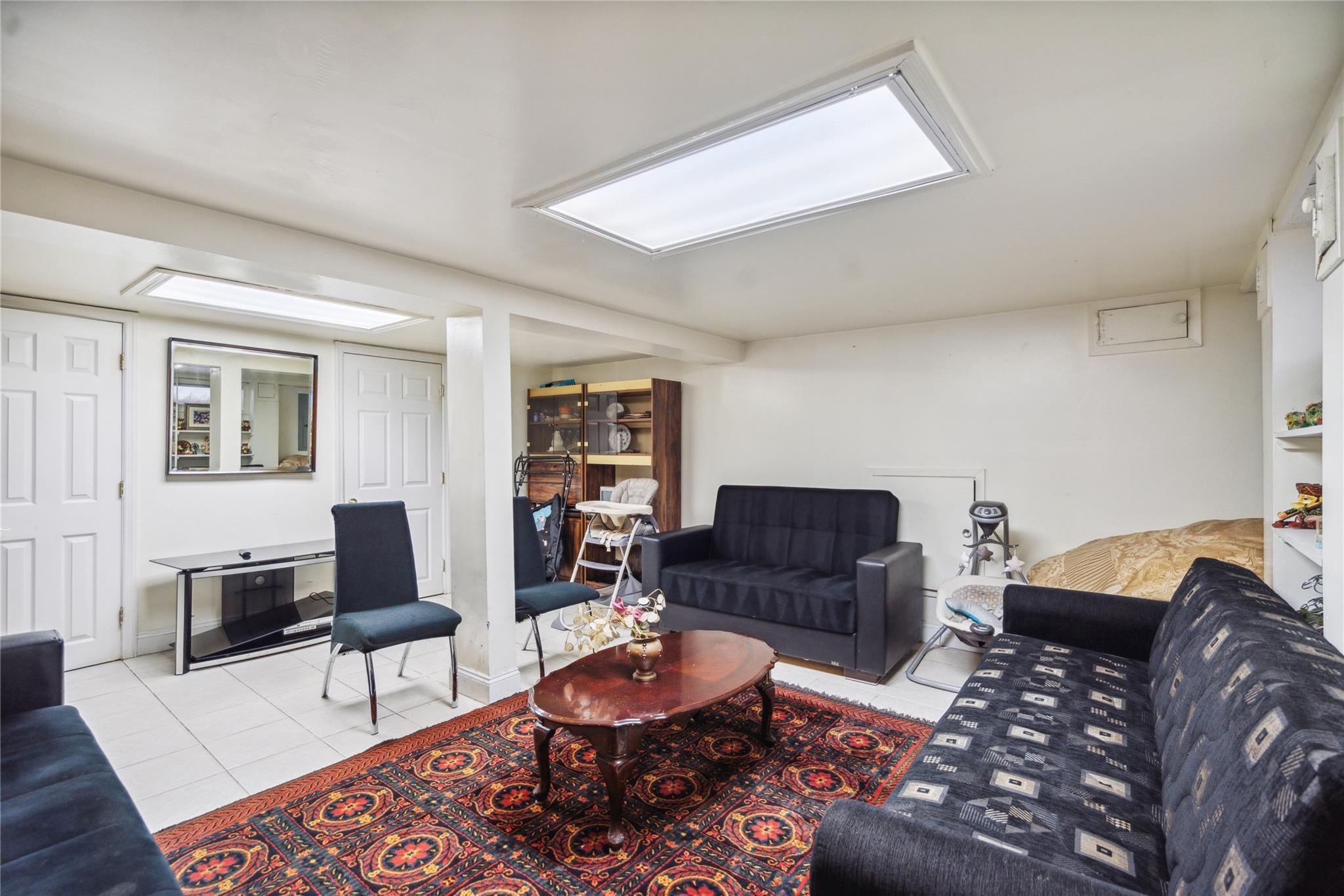 New Hyde Park, New York, 11040, United States, 3 Bedrooms Bedrooms, ,3 BathroomsBathrooms,Residential,For Sale,1804080
