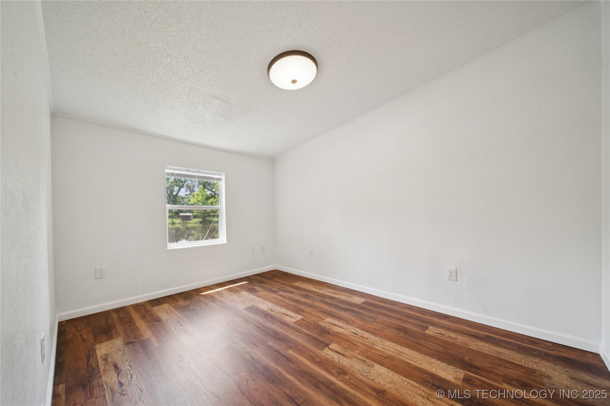 Henryetta, Oklahoma, 74437, United States, 3 Bedrooms Bedrooms, ,2 BathroomsBathrooms,Residential,For Sale,1907675