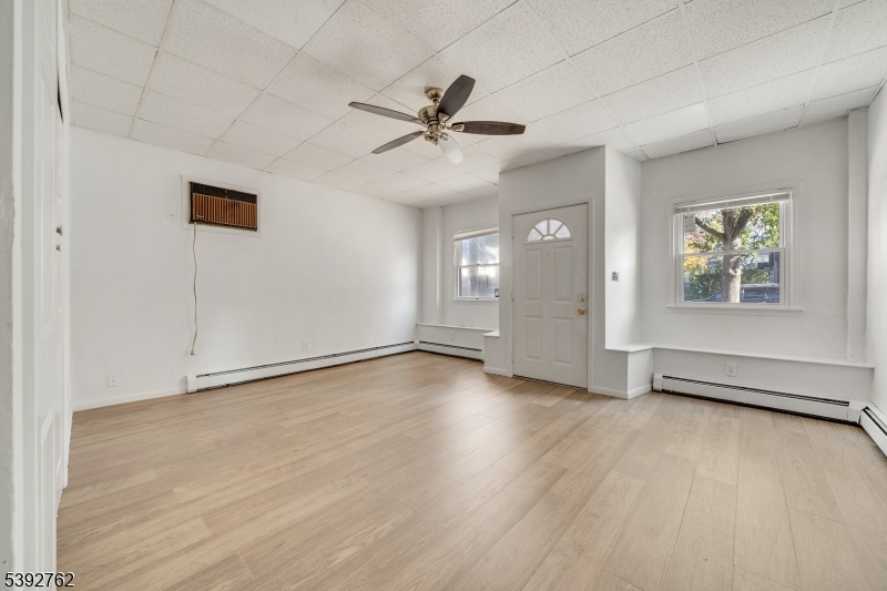 Rahway City, New Jersey, 07065, United States, 5 Bedrooms Bedrooms, ,2 BathroomsBathrooms,Residential,For Sale,1968734