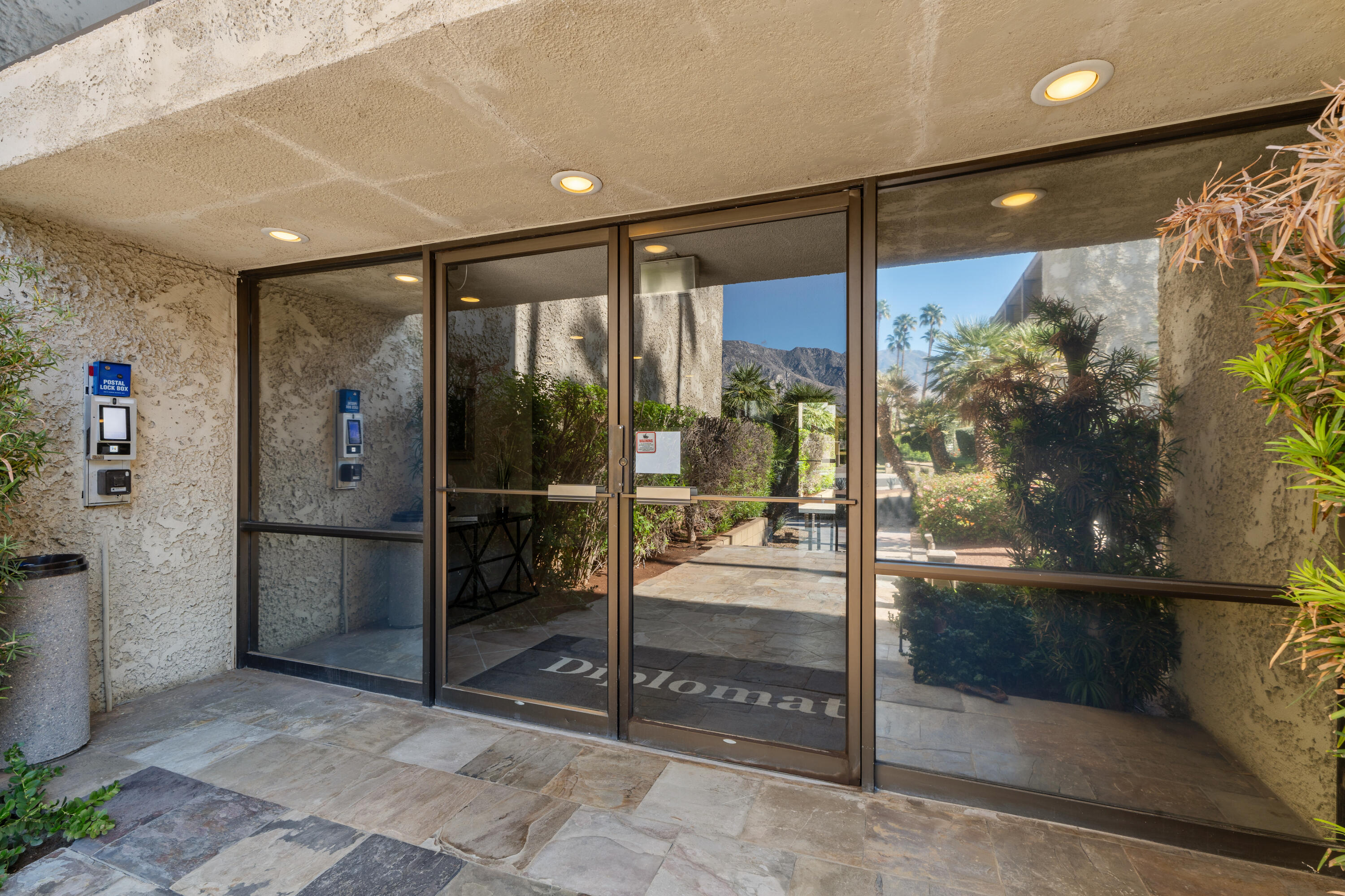 Palm Springs, California, 92264, United States, 2 Bedrooms Bedrooms, ,1 BathroomBathrooms,Residential,For Sale,1960957