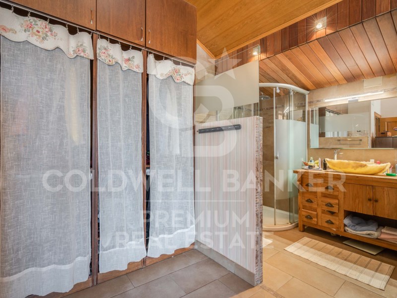 Cerdanyola del Vallès, Catalonia, ES, 4 Bedrooms Bedrooms, ,4 BathroomsBathrooms,Residential,For Sale,1613649