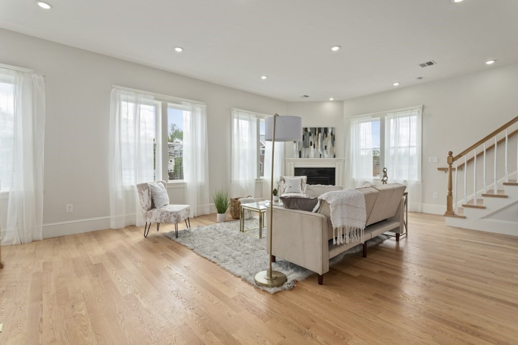 15 Woodbine St, 15, Somerville, Massachusetts, 02143, United States, 3 Bedrooms Bedrooms, ,3 BathroomsBathrooms,Residential,For Sale,15 Woodbine St , 15,1009384