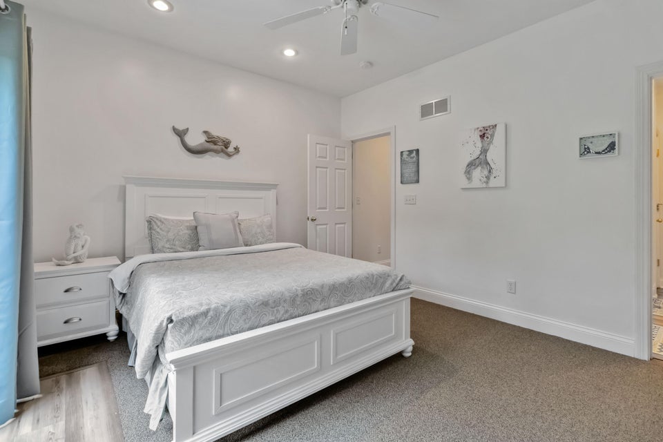 Burnside, Kentucky, 42519, United States, 5 Bedrooms Bedrooms, ,4 BathroomsBathrooms,Residential,For Sale,1978974