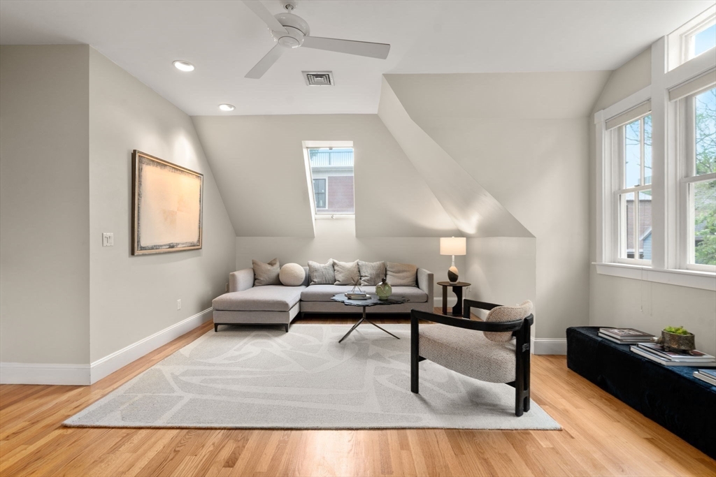 Brookline, Massachusetts, 02445, United States, 2 Bedrooms Bedrooms, ,2 BathroomsBathrooms,Residential,For Sale,1849691