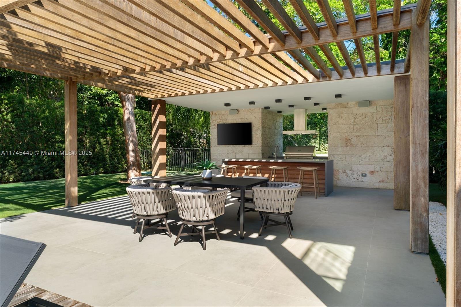 Coral Gables, Florida, 33156, United States, 7 Bedrooms Bedrooms, ,8 BathroomsBathrooms,Residential,For Sale,1732082