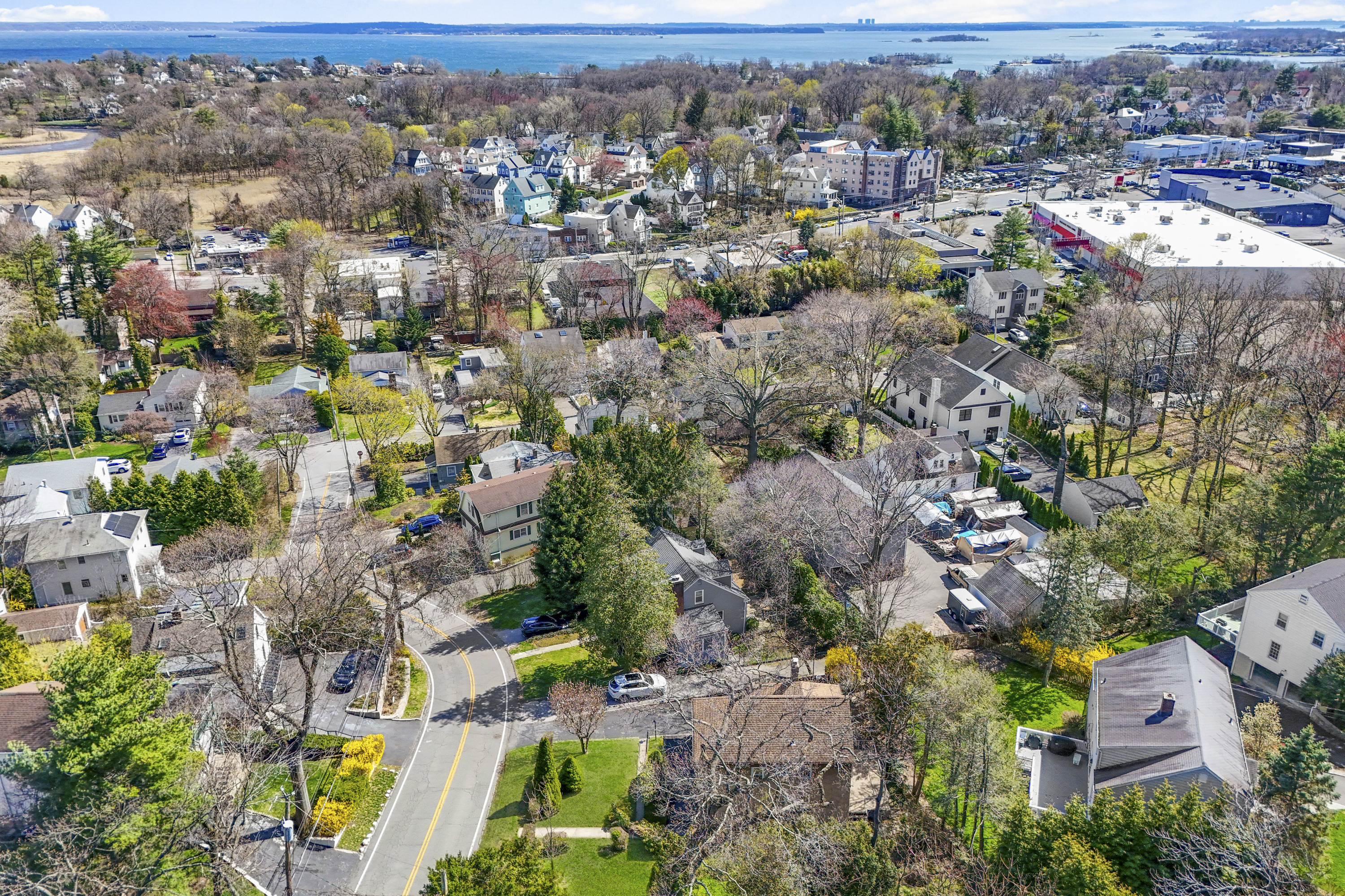  Charming Larchmont Colonial - 物件實景