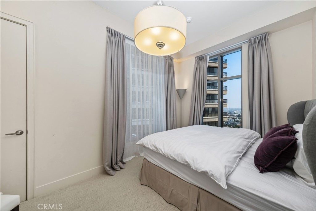 Los Angeles, California, 90024, United States, 2 Bedrooms Bedrooms, ,3 BathroomsBathrooms,Residential,For Sale,1829595