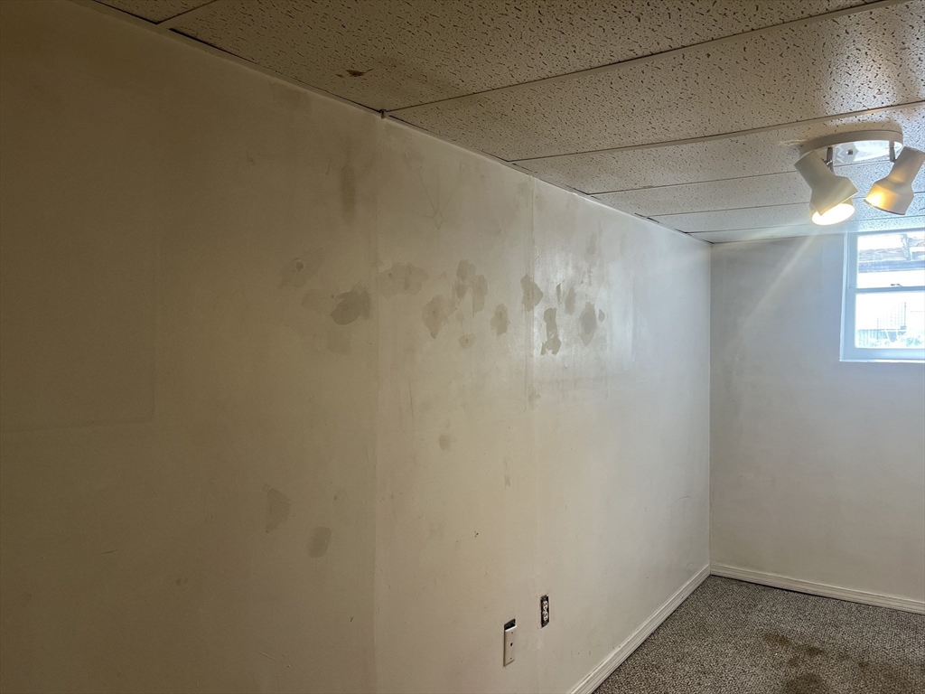 Everett, Massachusetts, 02149, United States, 3 Bedrooms Bedrooms, ,3 BathroomsBathrooms,Residential,For Sale,1923933