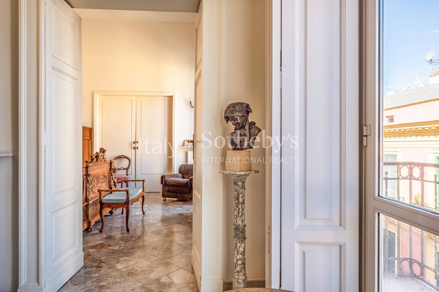  Spacious apartment in the heart of Chiaia - 物件實景