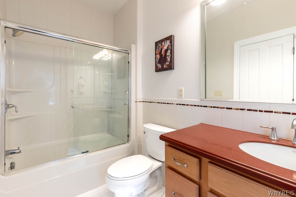 Grand Island, New York, 14072, United States, 5 Bedrooms Bedrooms, ,6 BathroomsBathrooms,Residential,For Sale,2032709