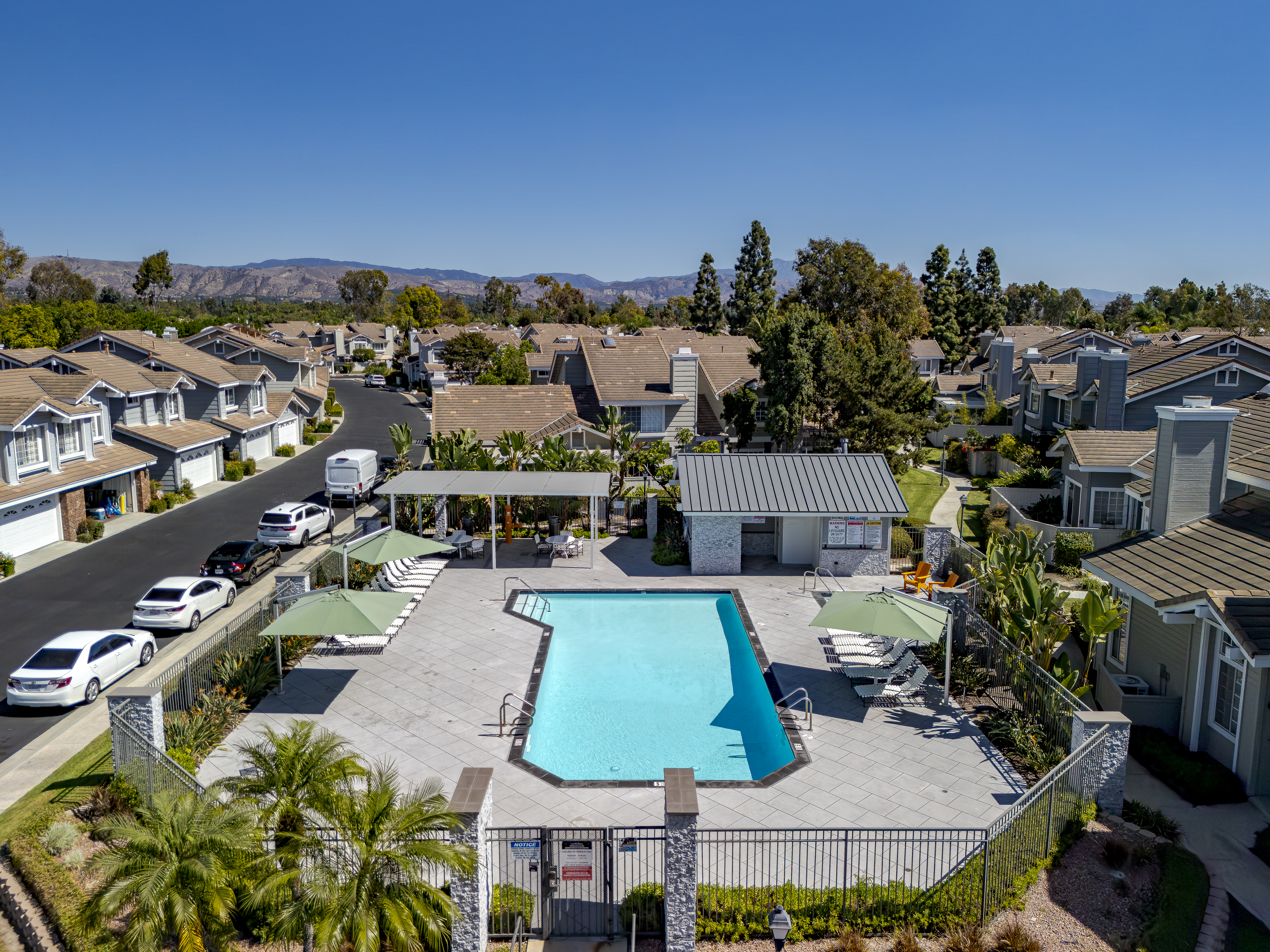  13576 Eucalyptus Street, Tustin, CA 92782 - 物件實景