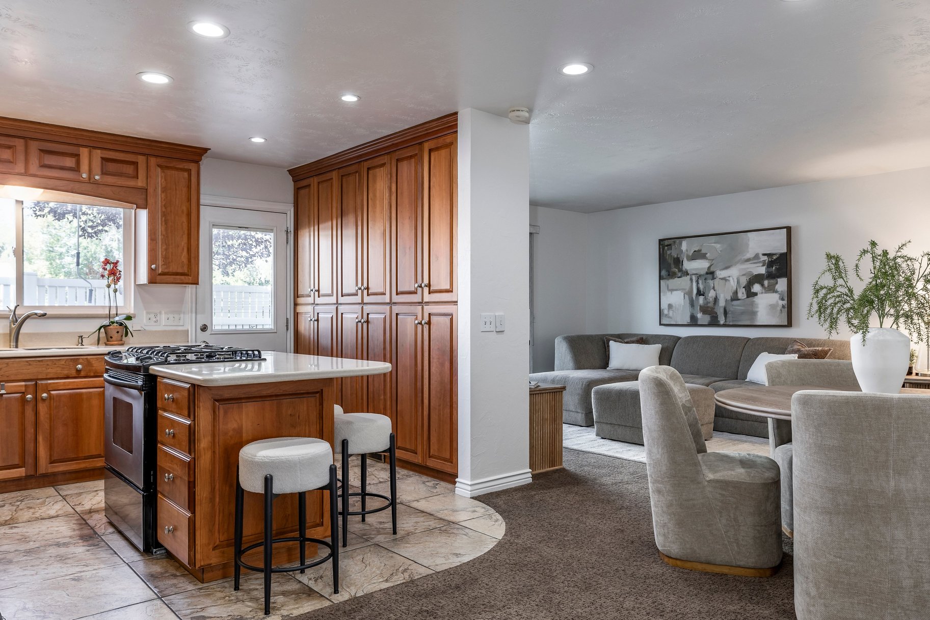 Elegant Single-Level Living in Gated Waterbury Community - 物件實景