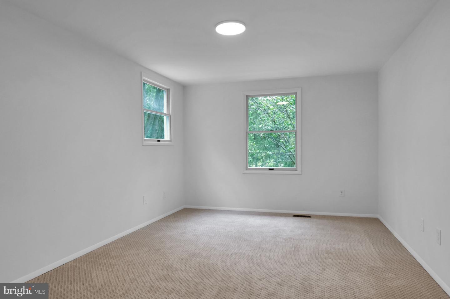 Fairfax, Virginia, 22030, United States, 4 Bedrooms Bedrooms, ,3 BathroomsBathrooms,Residential,For Sale,1896829