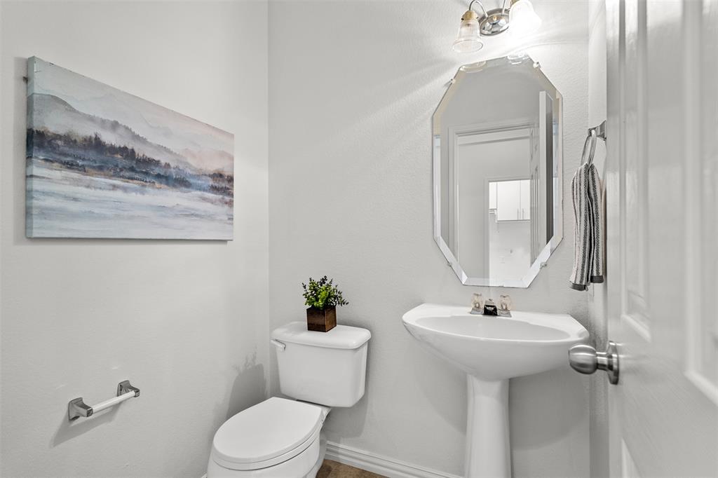 McKinney, Texas, 75072, United States, 5 Bedrooms Bedrooms, ,4 BathroomsBathrooms,Residential,For Sale,1987922