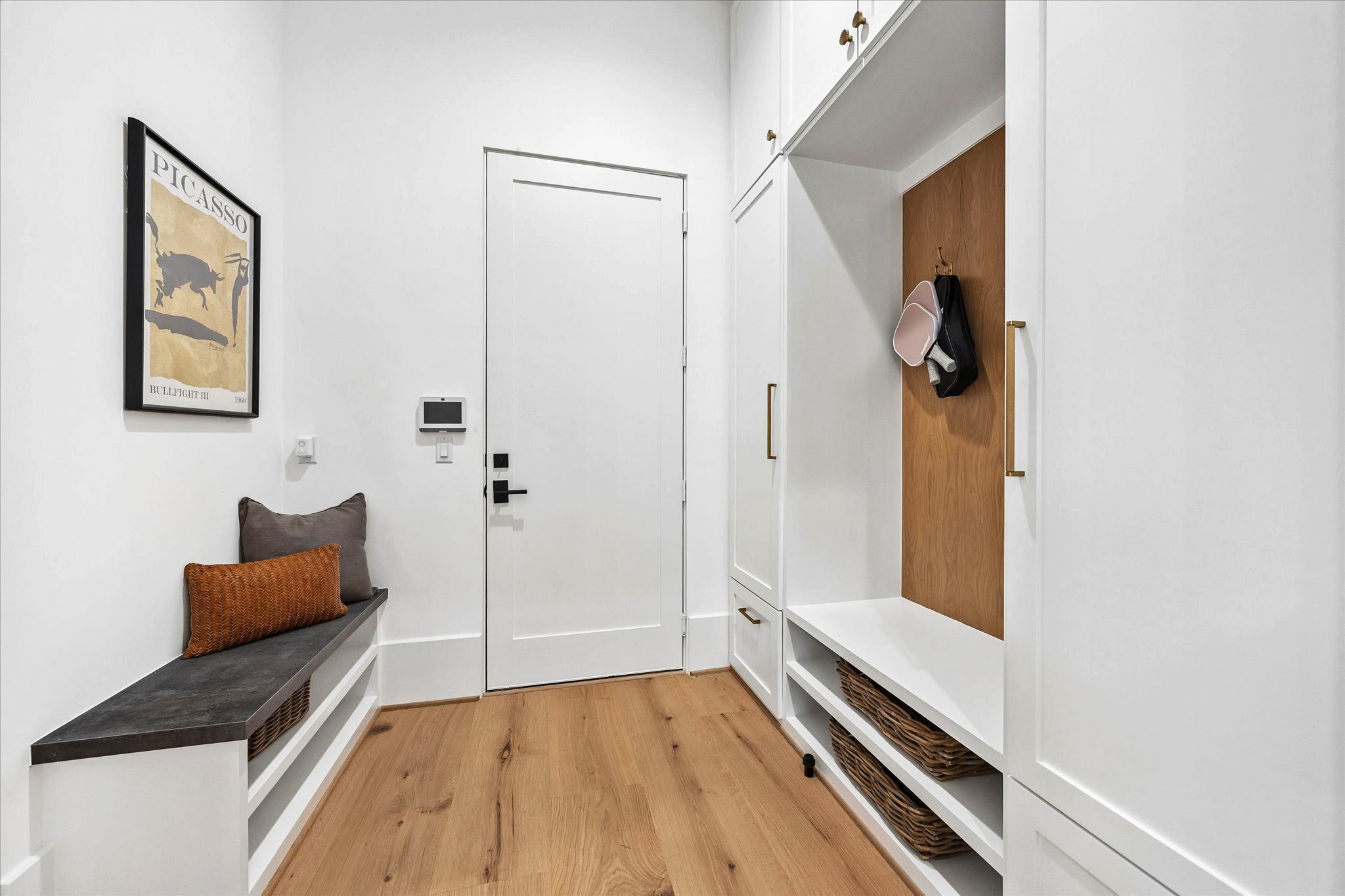  4230 Riley Street - 物件實景
