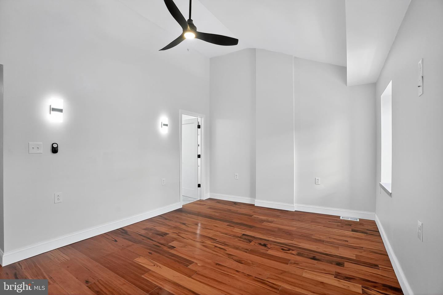 Philadelphia, Pennsylvania, 19147, United States, 3 Bedrooms Bedrooms, ,4 BathroomsBathrooms,Residential,For Sale,1926434