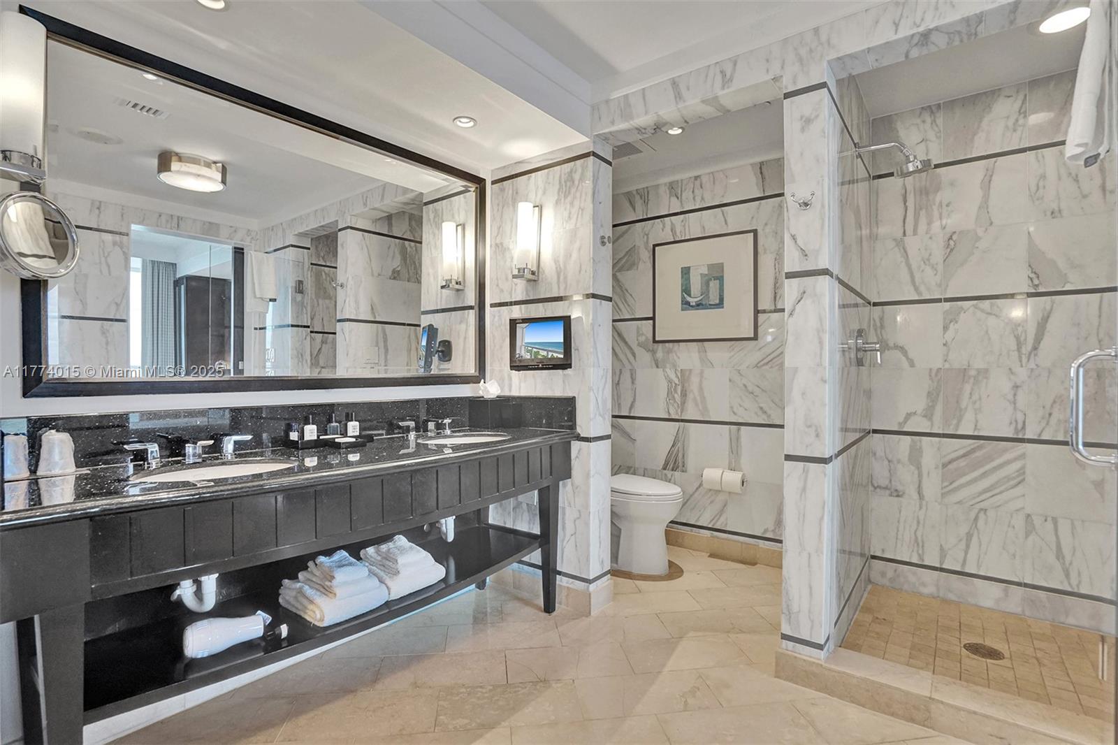 Miami Beach, Florida, 33140, United States, 2 Bedrooms Bedrooms, ,3 BathroomsBathrooms,Residential,For Sale,1759020