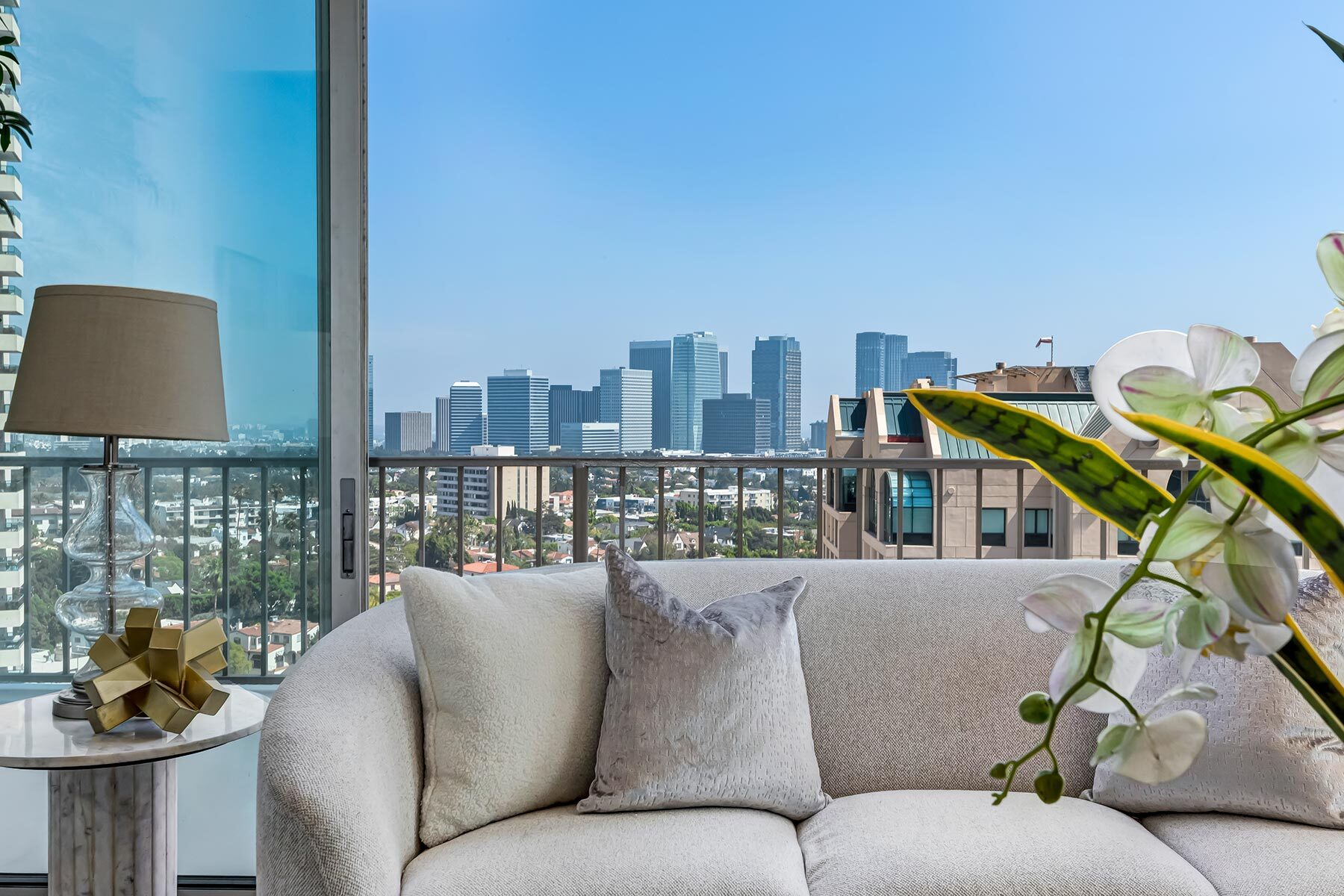  10501 Wilshire Boulevard - 物件實景