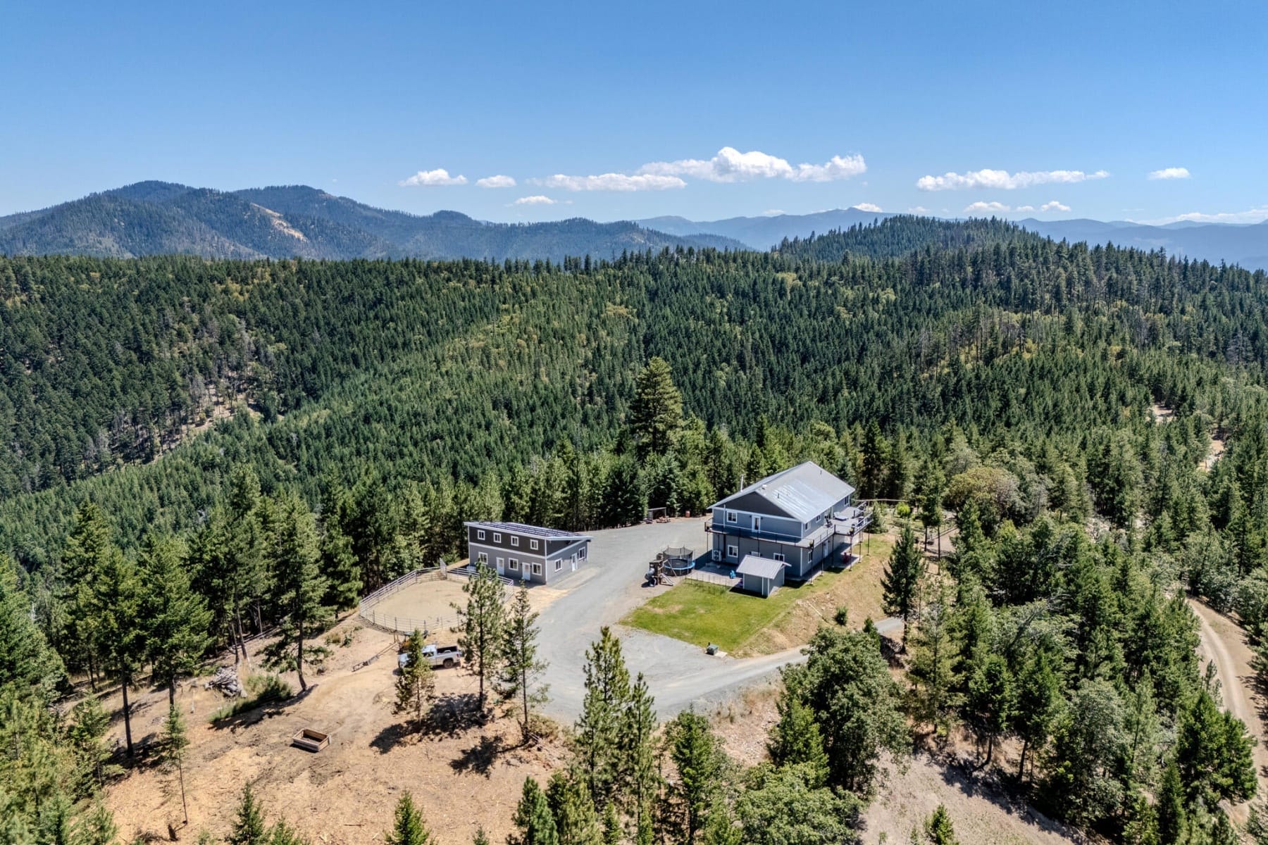  7036 Griffin Lane Jacksonville, OR 97530 - 物件實景