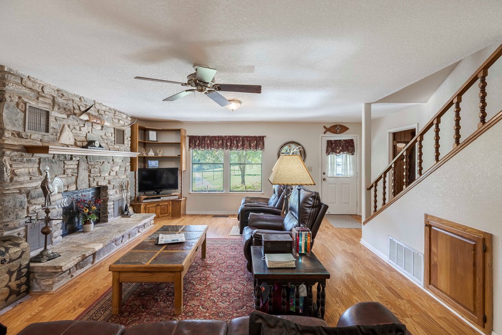 Fredericksburg, Texas, 78624, United States, ,Land,For Sale,1979796