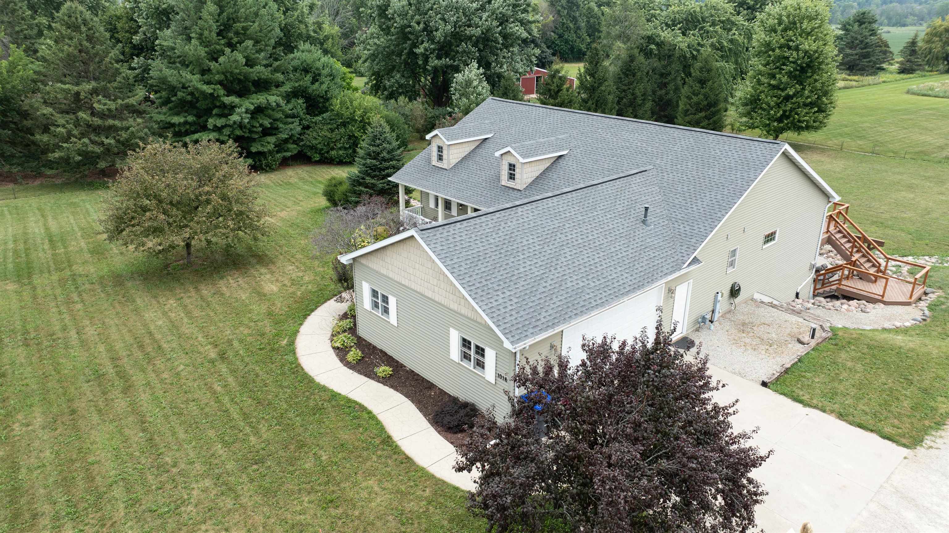 Hortonville, Wisconsin, 54944-9660, United States, 5 Bedrooms Bedrooms, ,3 BathroomsBathrooms,Residential,For Sale,1920298