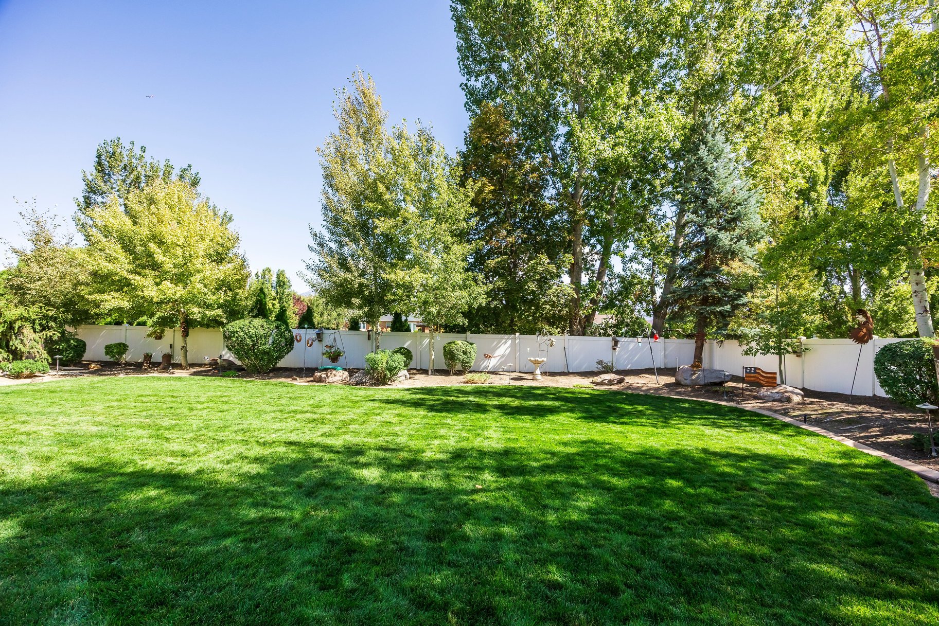  Custom South Jordan Rambler with Koi Pond, RV Parking & ADU Apartment - 物件實景